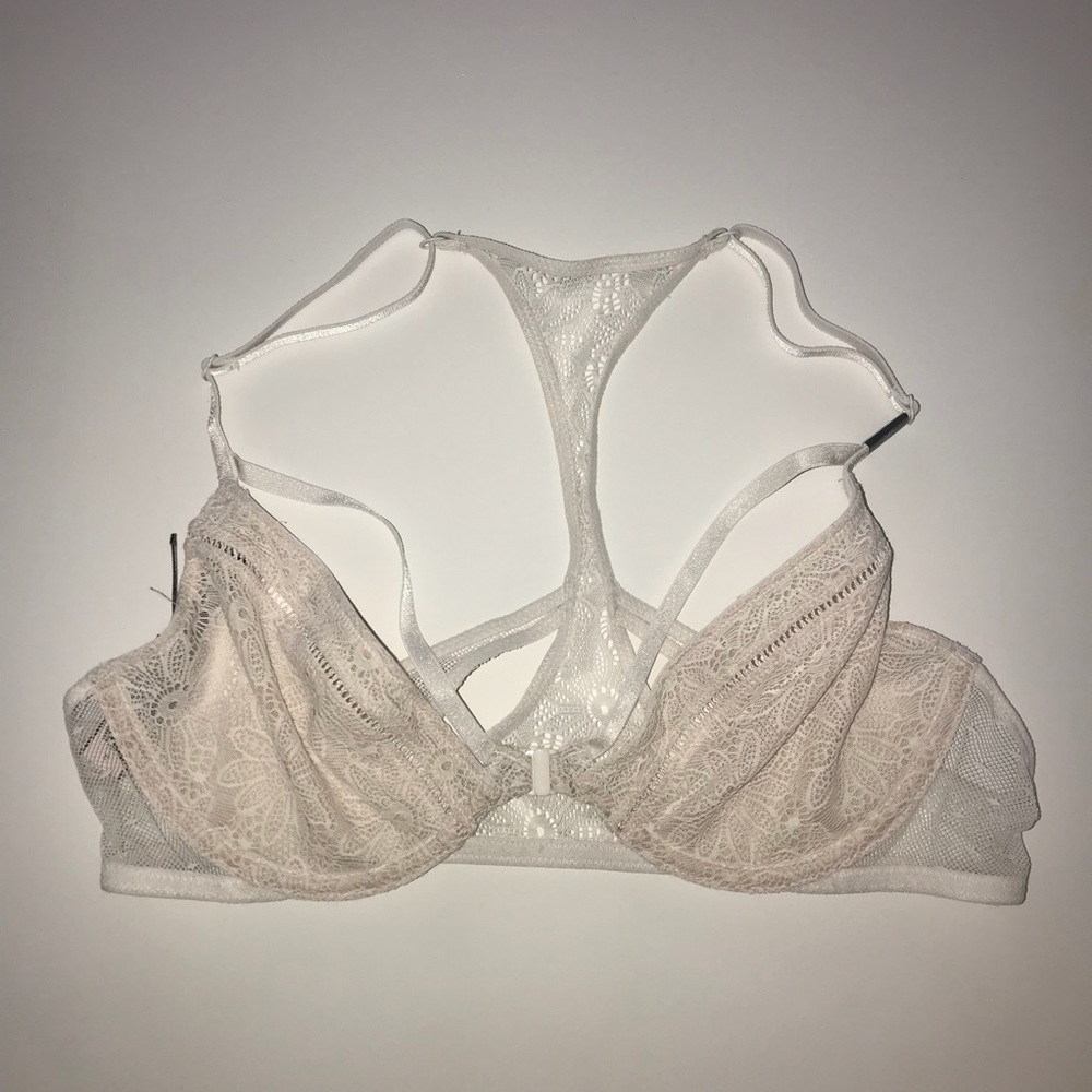 Victoria’s Secret cream bra 36B